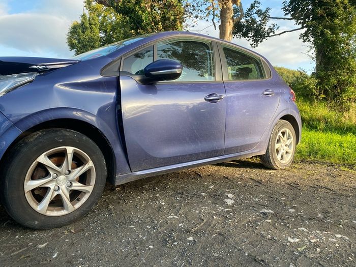 Peugeot 208 Breaking For Parts
