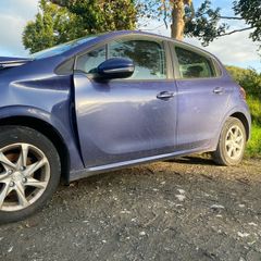 Peugeot 208 Breaking For Parts