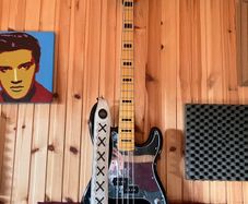 Fender Squier Vintage Custom Precision Bass - Black / Maple Neck