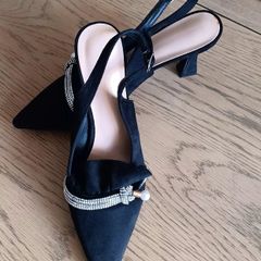 Black Sling Back shoes with Rhinestone and Pearl.