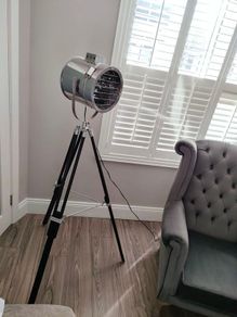 tripod lamp