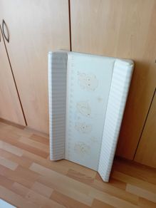 Changing mat on the cot