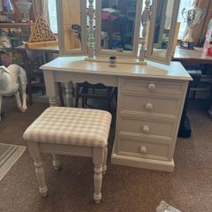 Vanity Unit and stool - high quality piece