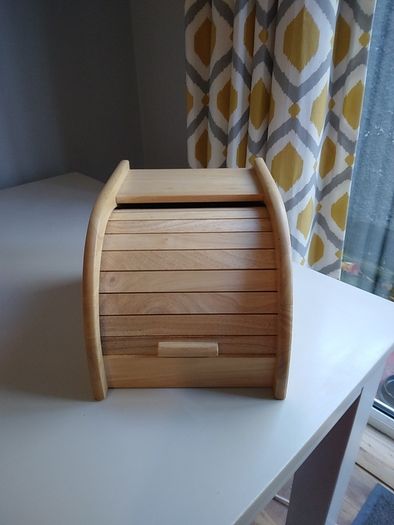 Bread bin