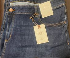 2 Pairs New Ladies Stretch Denim Shorts Size 22