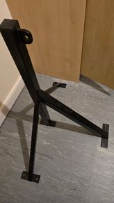Boxing heavy bag and mounting
