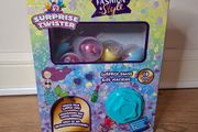 Surprise Twist Gift Machine