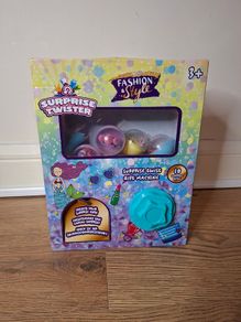 Surprise Twist Gift Machine