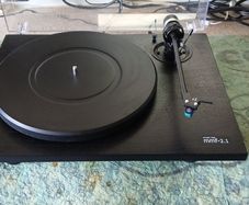 Music Hall MMF 2.1 - Turntable