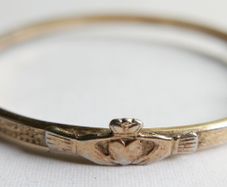 Vintage 18ct G.R. rolled gold Irish Claddagh  Bangle Bracelet