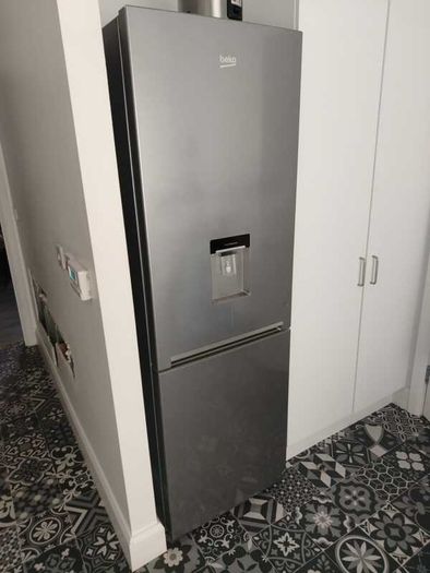 Fridge freezer