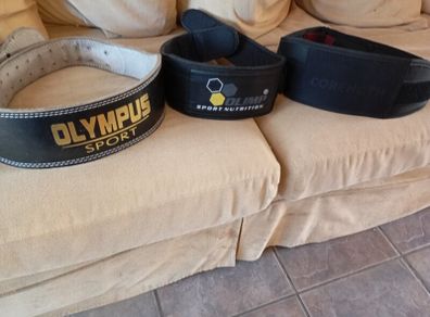 weightlifting belts X 3 and 2x lifting strap sets