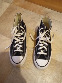 Girls converse