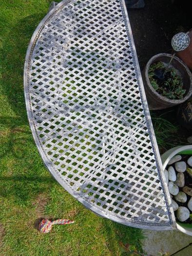 Halfmoon tables