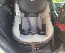 car sit