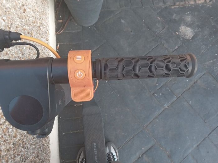 Electric scooter