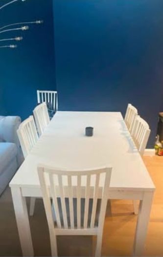 kitchen table and 6 chairs