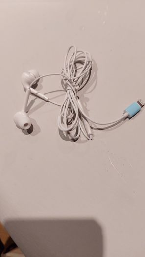 Bluetooth Lighting Wired Earphones Free Post