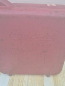 Vintage Eeziburn Fillacan metal fuel can