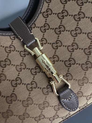 Hobo shoulder bag