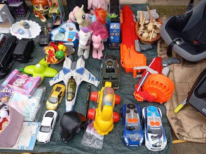 toys
