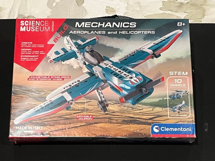 Clementoni Mechanics Aeroplanes Helicopters STEM Kit  New & Sealed