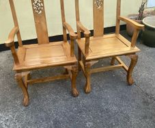 pair of chairs