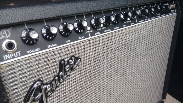 Fender Stage 100 Amplifier - Faulty