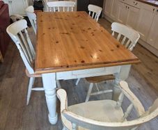 Kitched table and 6 chairs