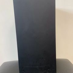 xbox series X and controller 2