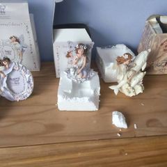 figurines