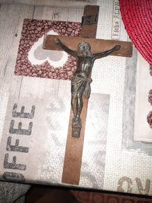 Beautiful Old Crucifix. postage available or collection on all my items,
