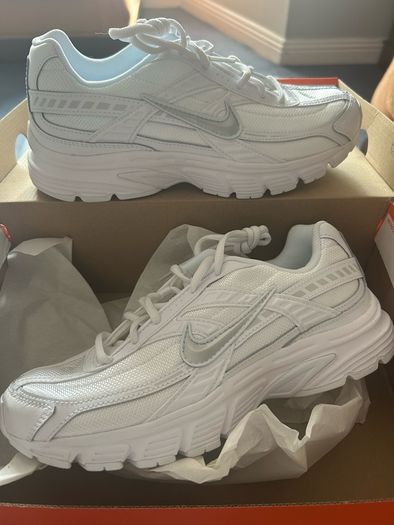 Nike Initiator - White/Metallic Silver - unused