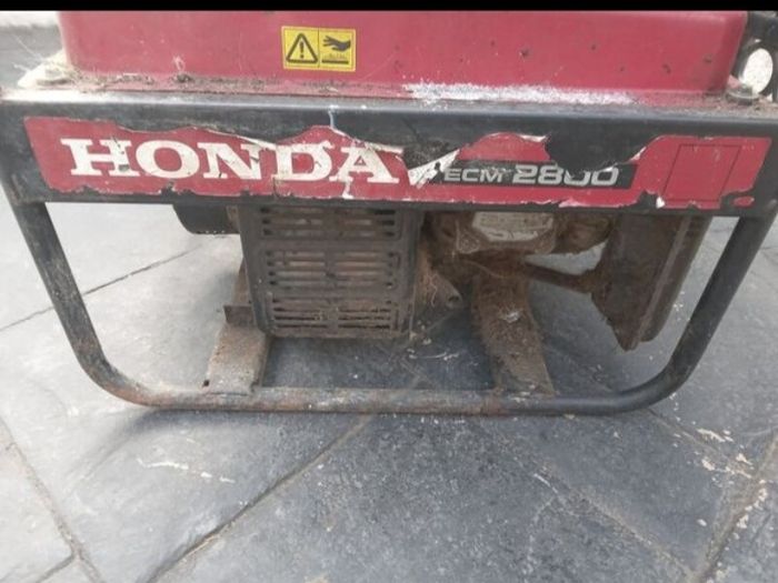 Honda ECM 2800 generator