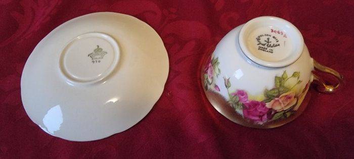 For Collectors Vintage Mixed Royal Chelsea Golden Rose And Aynsley Fine Bone China Gold Gilt Cabinet Dou Teacup And Saucer Set Made In England