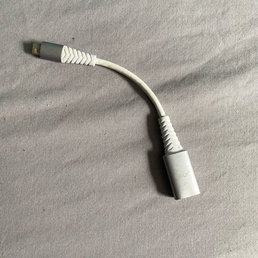 Miscellaneous electronic cables