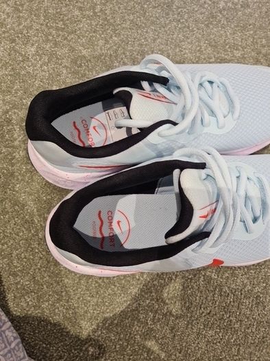 Ladies Nike Comfort size 6 BN