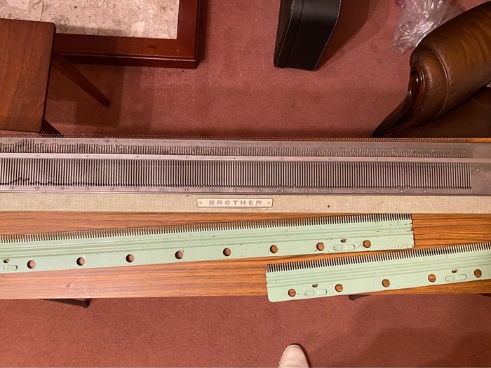 Brother knitting machine KH-580