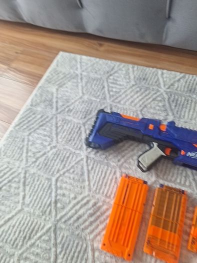 nerf gun