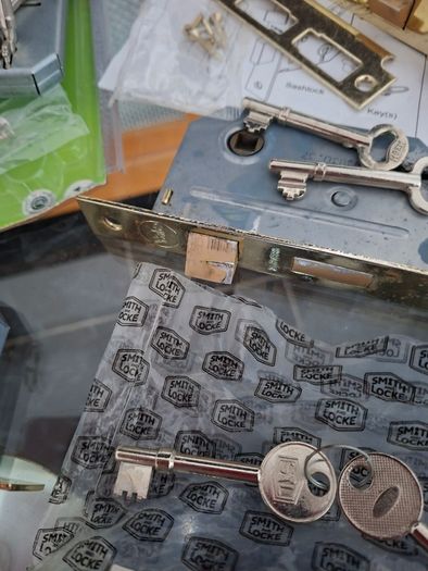 Large bundle of Locks