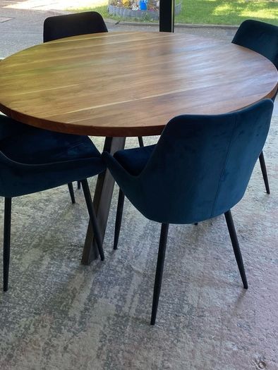 Solid 120cm round Acacia Dining Table & 4 Velvet Chairs.