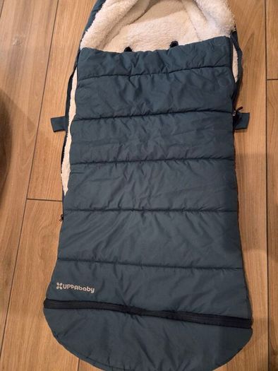 Uppababy green footmuff with hood