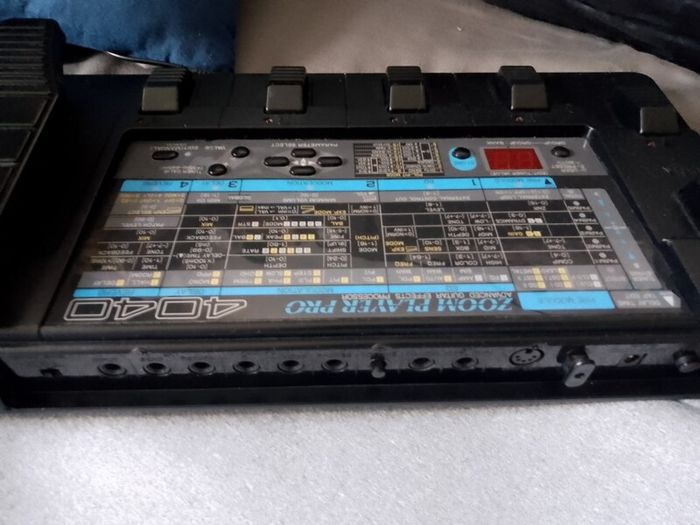 Zoom Player Pro 4040 vintage guitar multi-effects processor