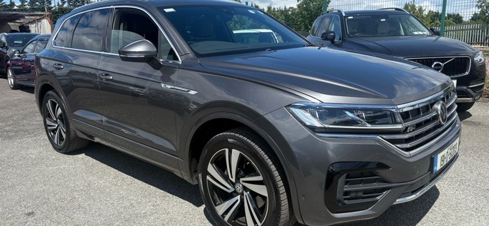2019 Volkswagen Touareg R-Line Tech 3.0L TDI V6 Commercial
