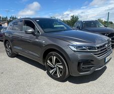 2019 Volkswagen Touareg R-Line Tech 3.0L TDI V6 Commercial