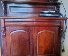 sideboard