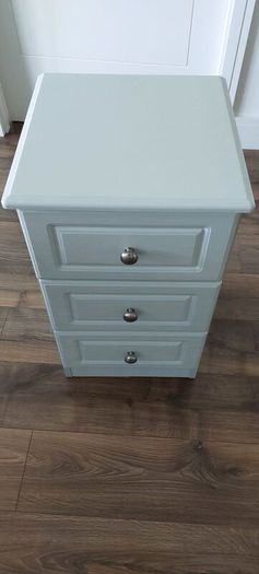 2 x Bedside Lockers