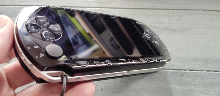 Psp 1000 Modded 64gb 40 psp original charger Excellent condition