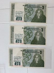 3x UNC old Irish banknote 1 pound consecutive serial nr 1986