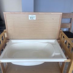 changing table with bath mamas & Papas